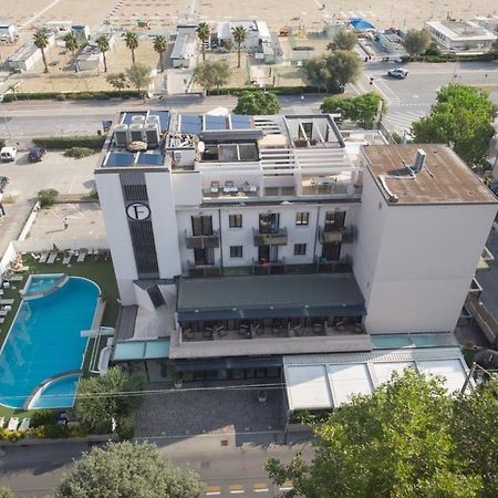 Ferretti Beach Hotel Ρίμινι Εξωτερικό φωτογραφία