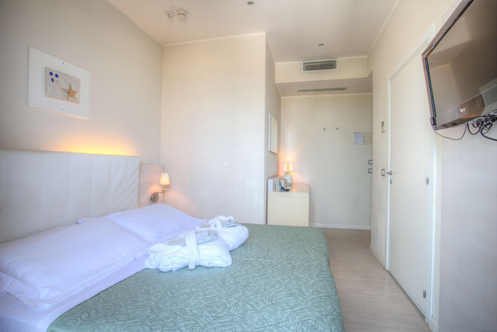 Ferretti Beach Hotel Ρίμινι Εξωτερικό φωτογραφία