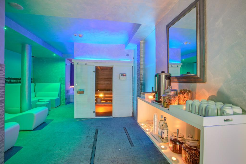Ferretti Beach Hotel Ρίμινι Εξωτερικό φωτογραφία