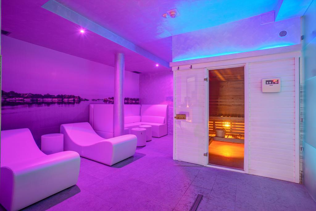 Ferretti Beach Hotel Ρίμινι Εξωτερικό φωτογραφία