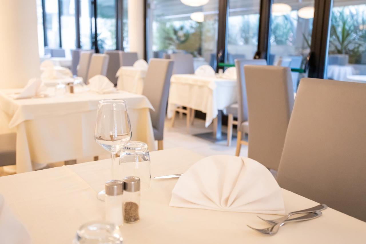 Ferretti Beach Hotel Ρίμινι Εξωτερικό φωτογραφία