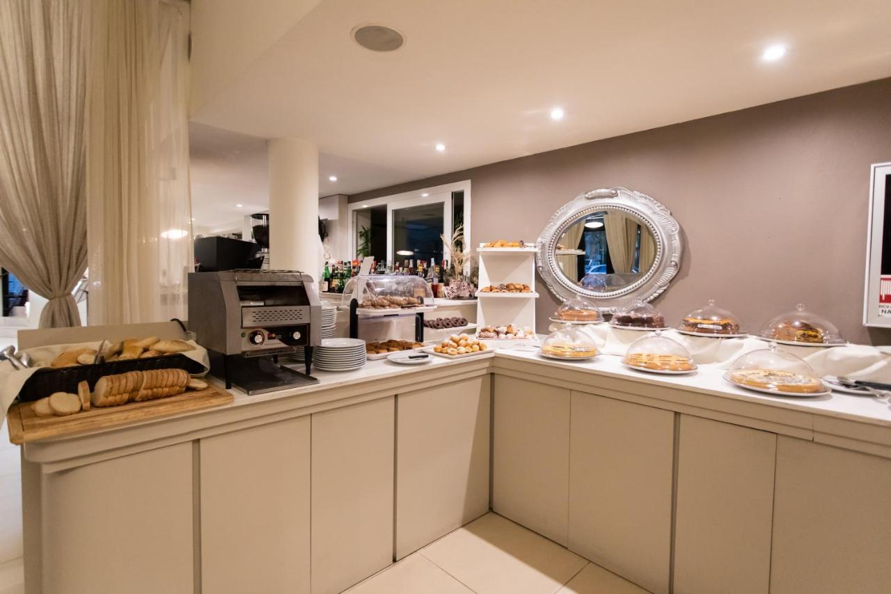 Ferretti Beach Hotel Ρίμινι Εξωτερικό φωτογραφία